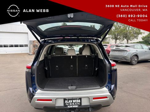 Used 2023 Nissan Pathfinder SL w/ SL Premium Package AWD/4WD image 31