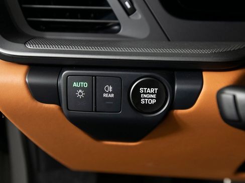 Certified 2025 Porsche 911 Carrera RWD image 26