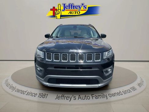 Used 2019 Jeep Compass Latitude w/ Popular Equipment Group FWD image 3