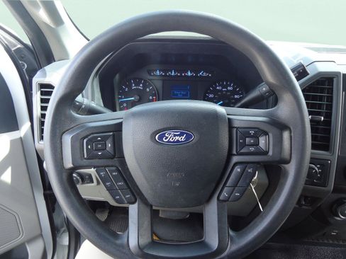 Used 2022 Ford F250 XL w/ STX Appearance Package AWD/4WD image 13