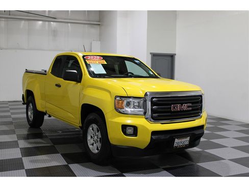 Used 2020 GMC Canyon W/T w/ Convenience Package image 3
