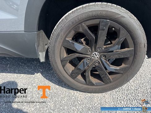 Used 2024 Volkswagen Taos SE FWD image 19