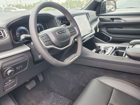 New 2026 Jeep Grand Wagoneer 4WD image 11