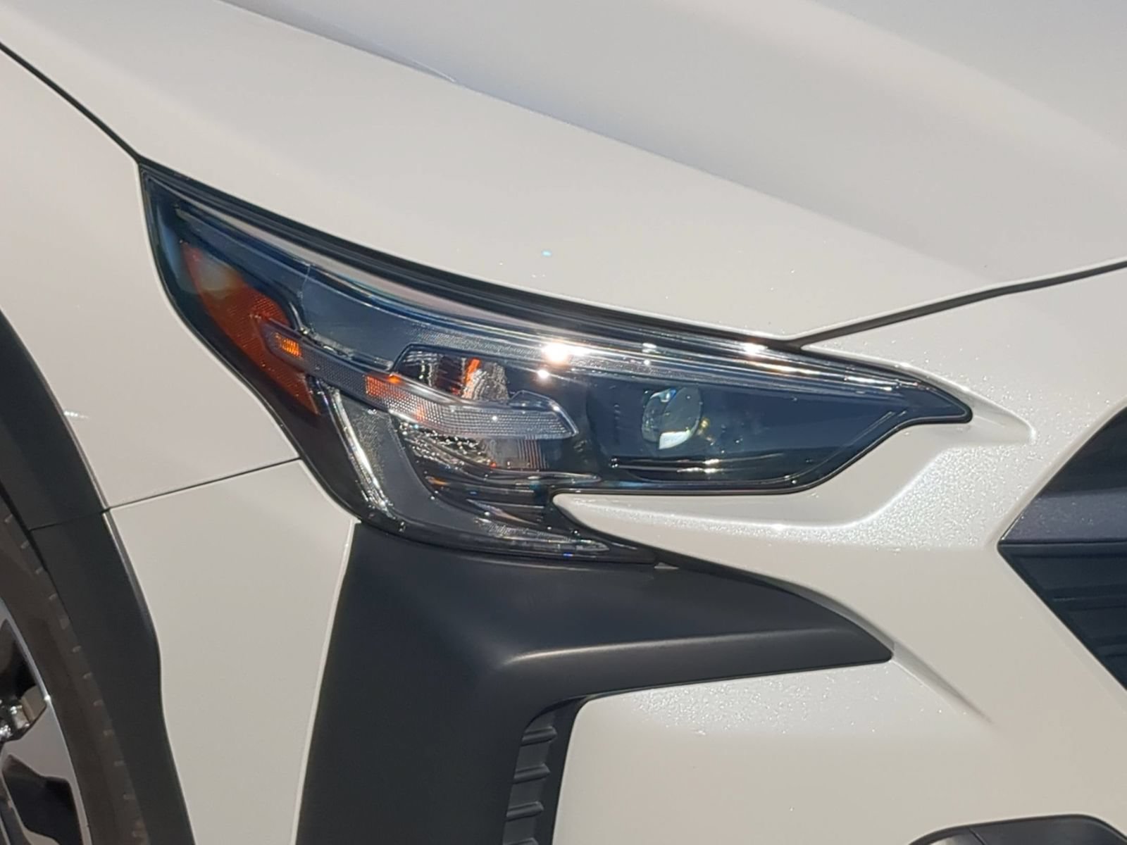 Certified 2025 Subaru Outback Limited AWD/4WD image 10