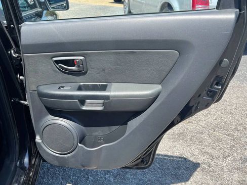 Used 2011 Kia Soul FWD image 18