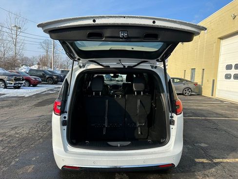 New 2026 Chrysler Pacifica Select AWD/4WD image 12