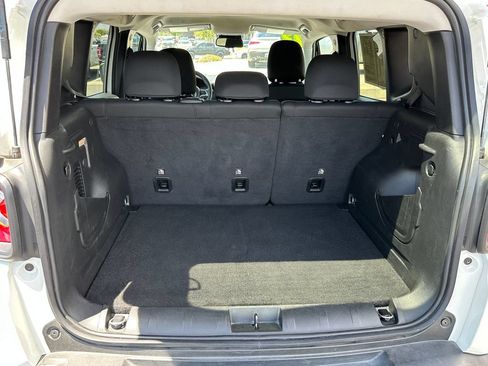 Certified 2023 Jeep Renegade Trailhawk AWD/4WD image 22