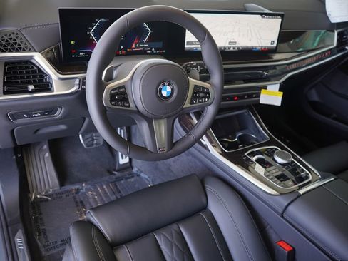 Used 2026 BMW X7 xDrive40i w/ M Sport Package AWD/4WD image 12