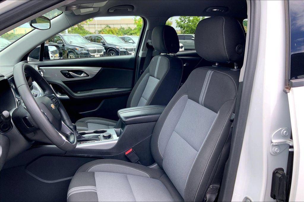 Used 2023 Chevrolet Blazer LT FWD image 22