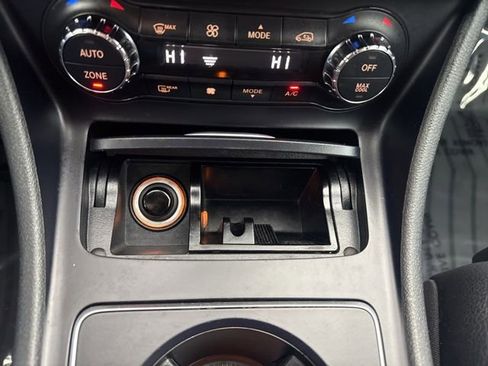 Used 2017 Mercedes-Benz GLA 250 image 24