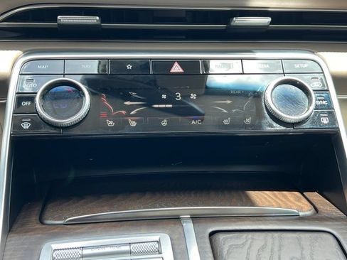 Used 2023 Genesis GV80 2.5T w/ Prestige Package AWD/4WD image 4