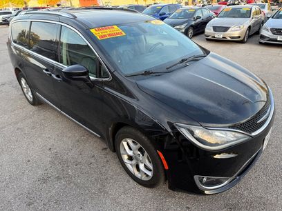Used 2017 Chrysler Pacifica Touring-L Plus w/ Tire & Wheel Group