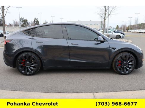 Used 2024 Tesla Model Y Performance image 8