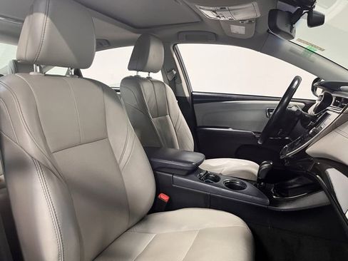 Used 2013 Toyota Avalon Limited image 10