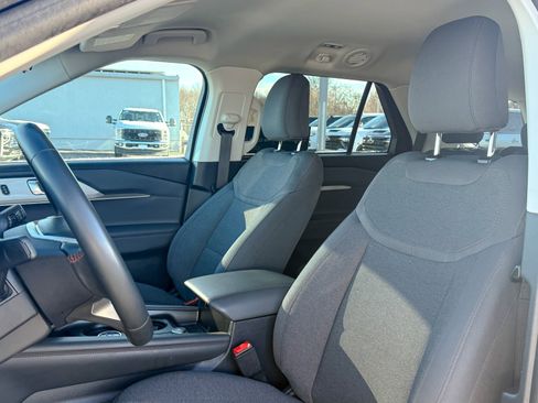 Used 2025 Ford Explorer Active image 20