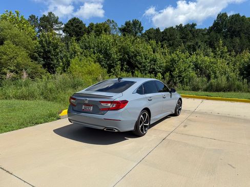 Used 2021 Honda Accord Sport image 9