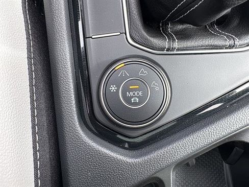 New 2026 Volkswagen Taos SE AWD/4WD image 23