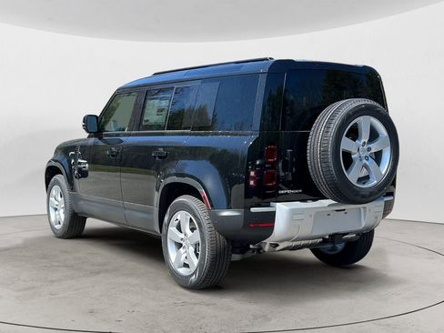 New 2025 Land Rover Defender 110 S image 3