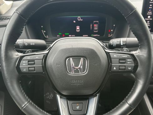 Used 2025 Honda Accord Touring image 16