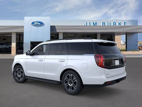 New 2026 Ford Expedition Active image 4