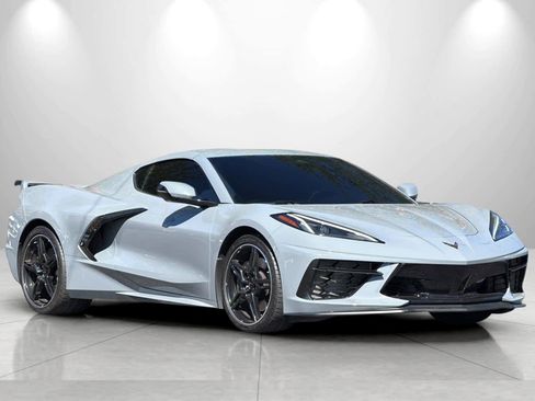 Used 2024 Chevrolet Corvette Stingray Coupe w/ Z51 Performance Package RWD image 8