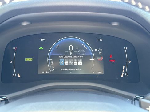 Used 2025 Toyota Camry SE image 19