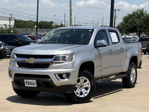 Used 2019 Chevrolet Colorado LT AWD/4WD image 2