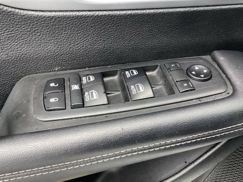 Used 2018 Chrysler Pacifica Touring-L Plus w/ S Appearance Package FWD image 28