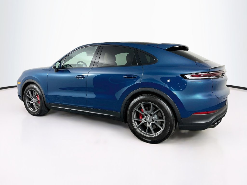 Certified 2026 Porsche Cayenne S AWD/4WD image 3