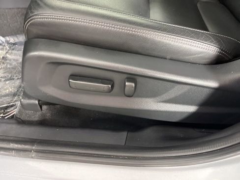 Used 2020 Honda HR-V Touring image 23