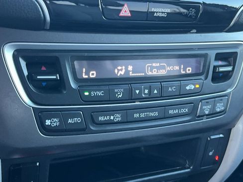 Used 2021 Honda Pilot EX image 17