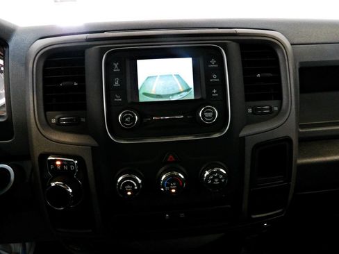 Used 2018 RAM 1500 Express RWD image 16