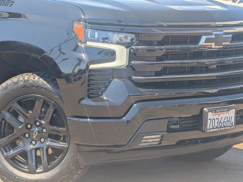 Used 2026 Chevrolet Silverado 1500 High Country w/ Midnight Edition AWD/4WD image 3