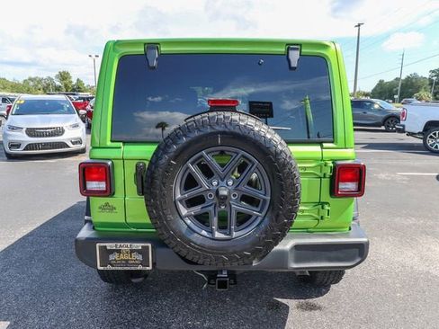 Used 2025 Jeep Wrangler Unlimited Sport AWD/4WD image 8