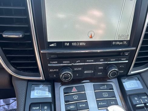Used 2016 Porsche Panamera 4 AWD/4WD image 61