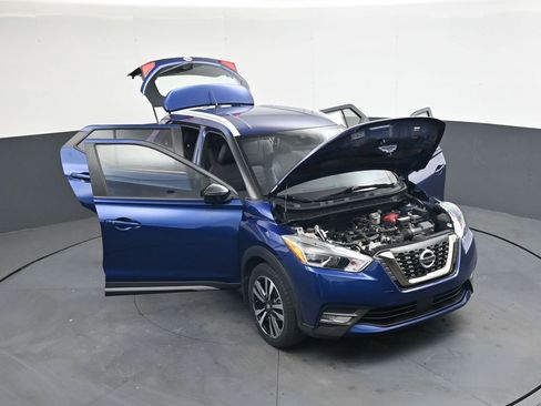 Used 2020 Nissan Kicks SR w/ SR Premium Package FWD image 44