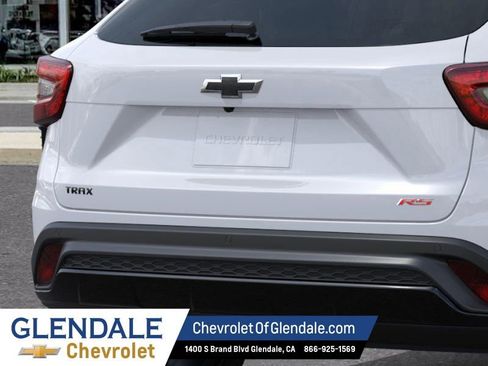 New 2026 Chevrolet Trax RS w/ Driver Confidence Package FWD image 5