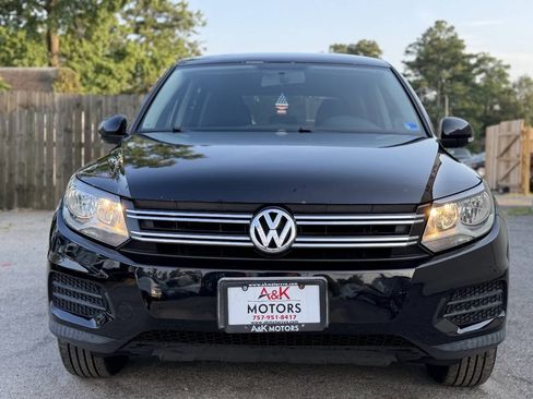 Used 2013 Volkswagen Tiguan S FWD image 3