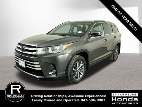 Used 2017 Toyota Highlander XLE image 1