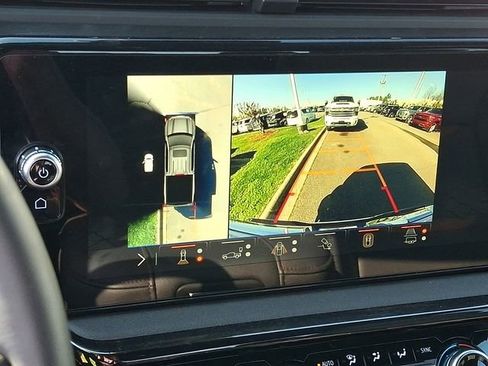 Used 2025 GMC Sierra 1500 AT4 image 13