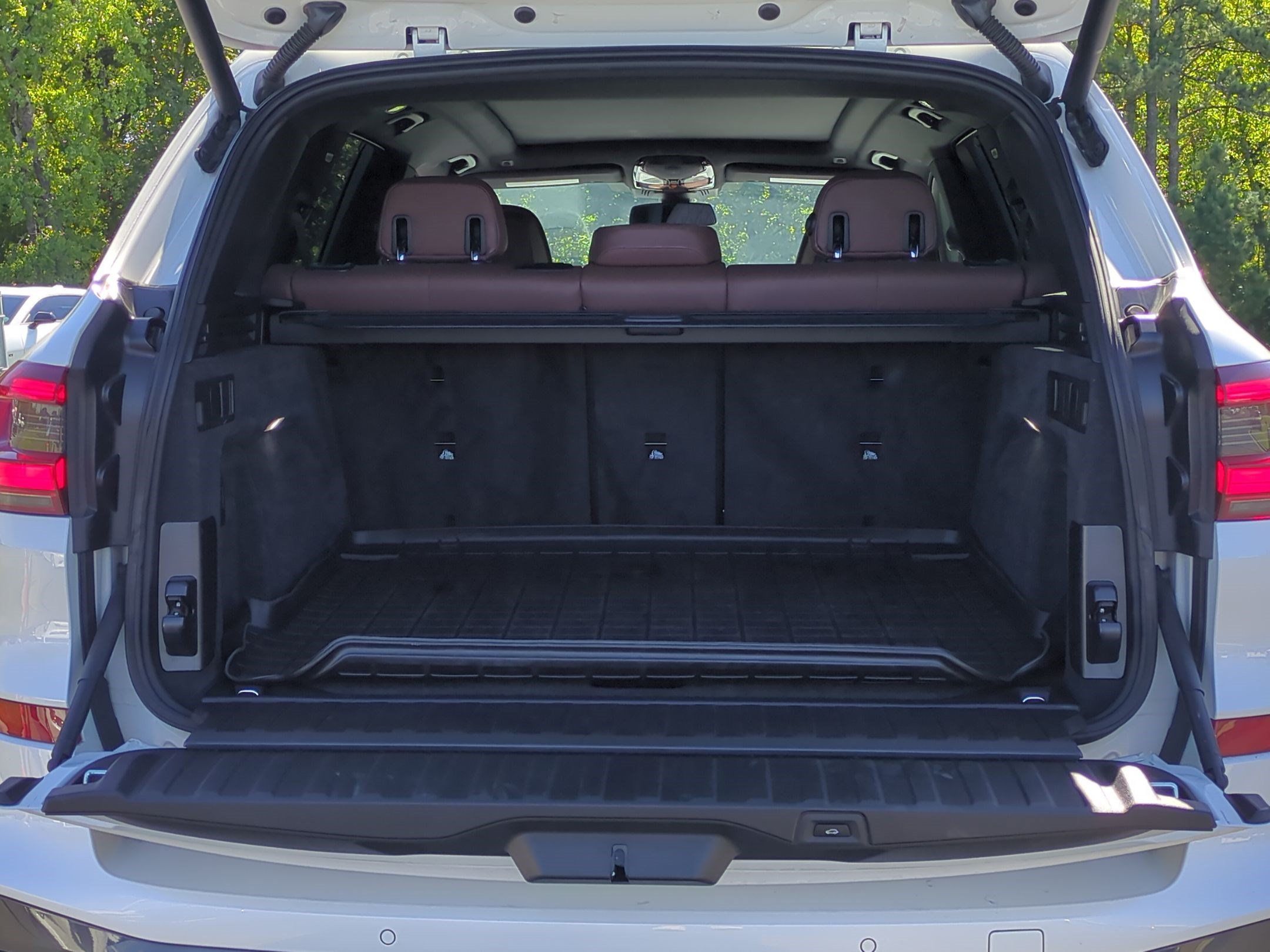 Used 2019 BMW X5 xDrive40i w/ M Sport Package AWD/4WD image 31