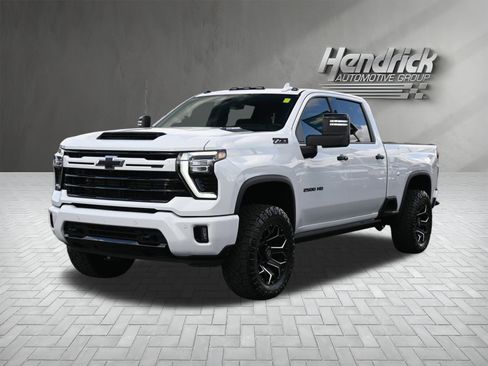 Used 2024 Chevrolet Silverado 2500 LTZ w/ LTZ Plus Package image 7