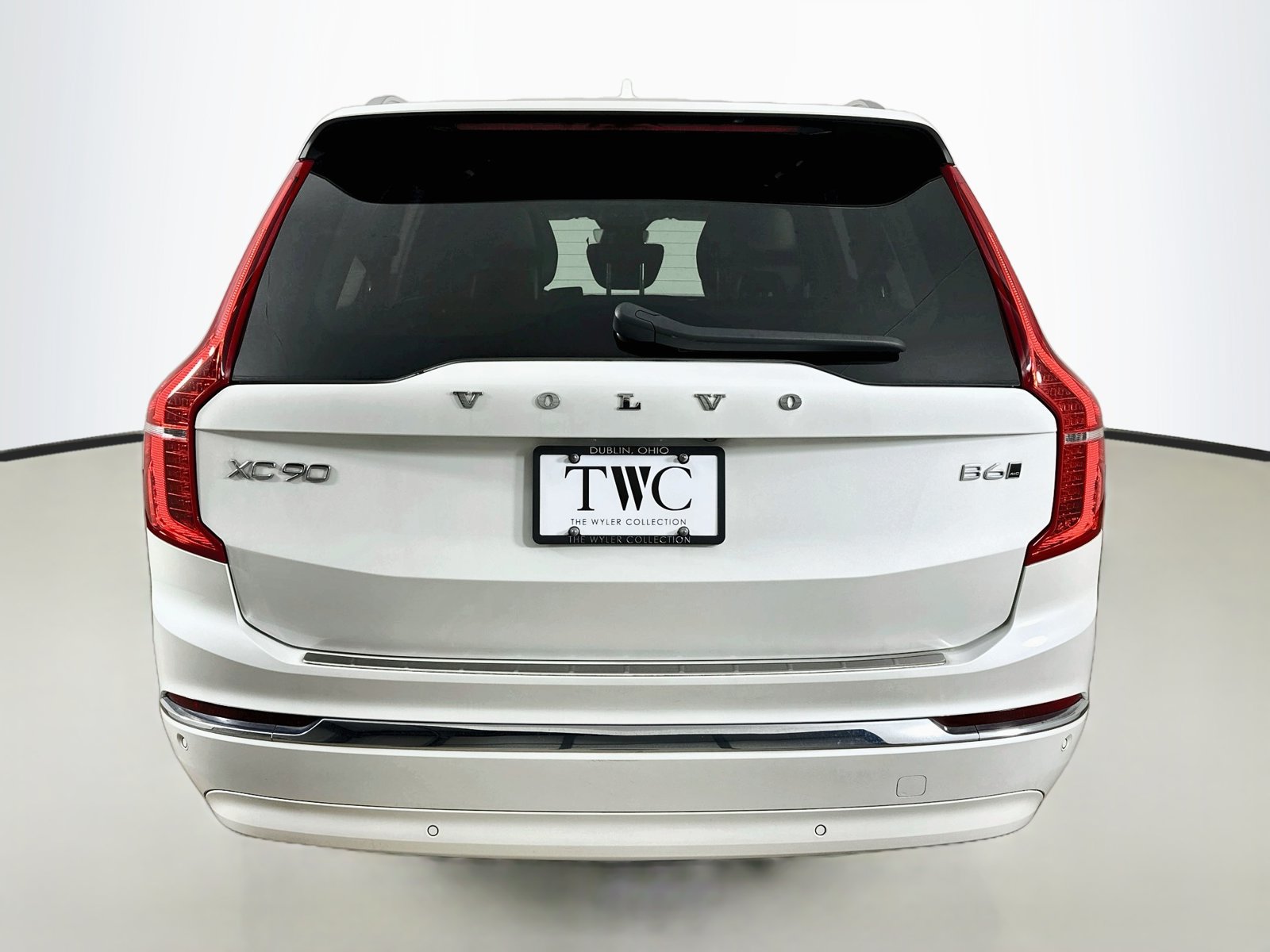 Certified 2024 Volvo XC90 B6 Ultimate w/ Protection Package Premier AWD/4WD image 6