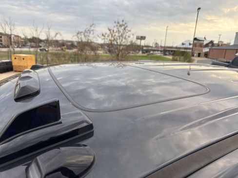 Used 2021 GMC Sierra 2500 Denali w/ Denali Black Diamond Edition image 13