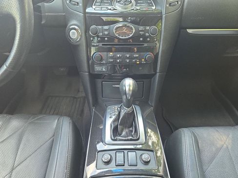 Used 2010 INFINITI FX35 AWD w/ Navigation Pkg image 28