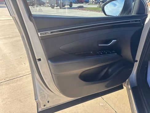 Used 2022 Hyundai Tucson Limited image 19