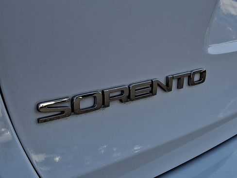 Used 2019 Kia Sorento EX image 30