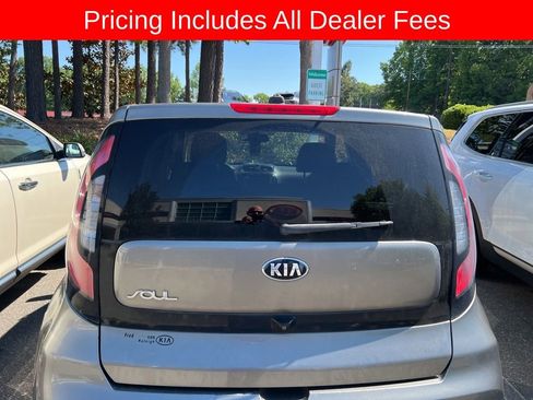 Used 2019 Kia Soul + FWD image 4