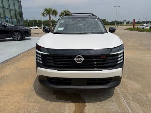 New 2026 Nissan Kicks SR FWD image 9