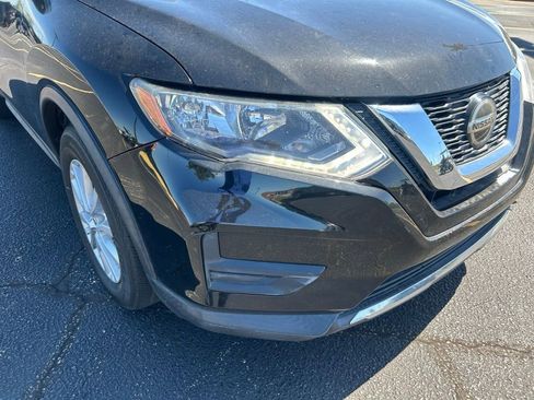 Used 2018 Nissan Rogue SV FWD image 3